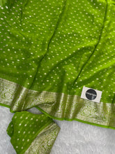 Perrot Green Pure Viscose Gerogette Silk Saree
